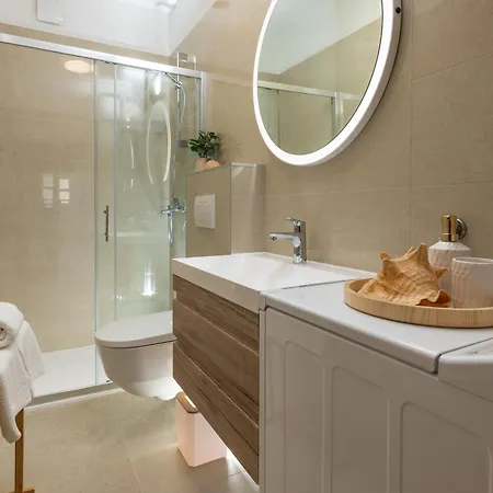 アパート Sunny Elza フヴァル