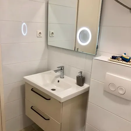 Sunny Elza フヴァル