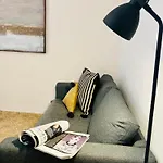 아파트 아파트먼츠 서니 엘자 *
