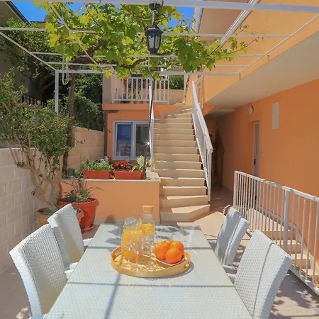 Apartment Sunny Elza